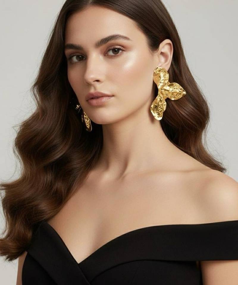 Gold look at me bloom earrings