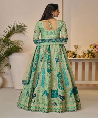 Embroidered Semi Stitched Lehenga & Unstitched Blouse With Dupatta 4