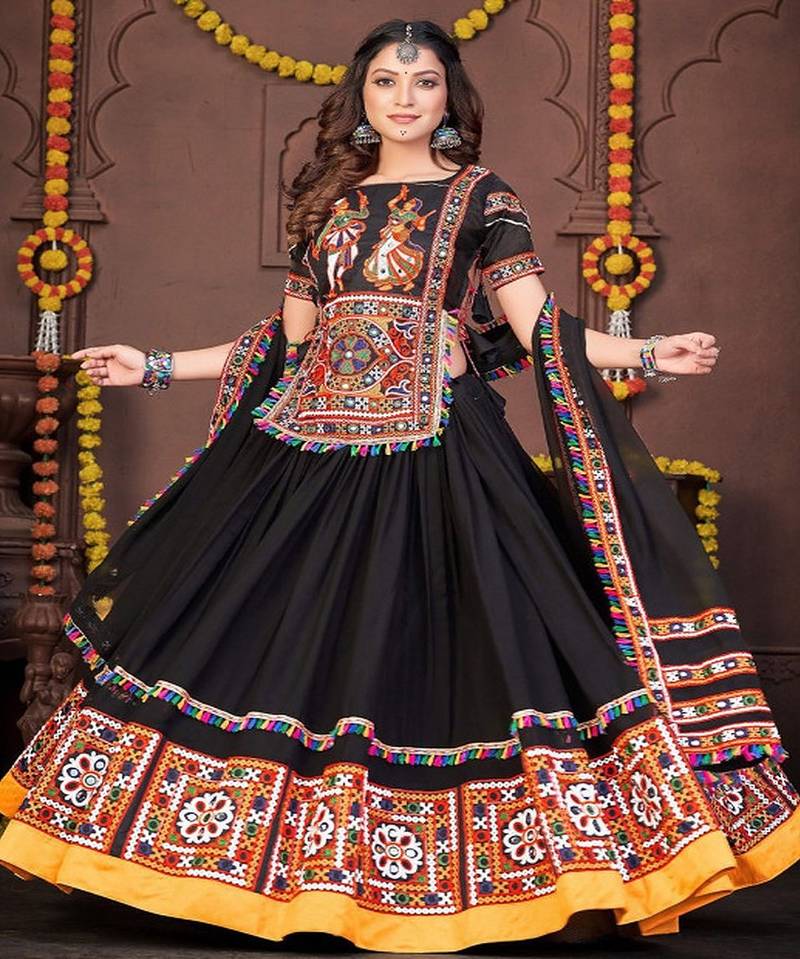 Embroidered Semi Stitched Lehenga & Unstitched Blouse With Dupatta