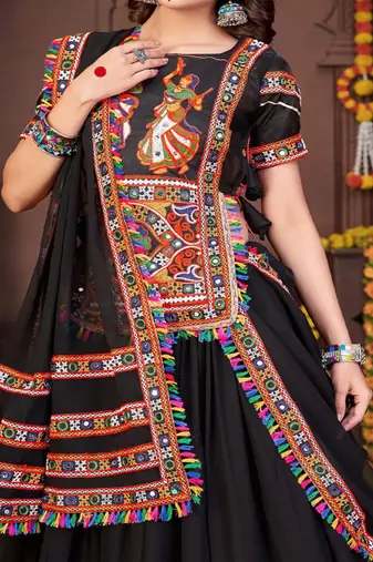Embroidered Semi Stitched Lehenga & Unstitched Blouse With Dupatta