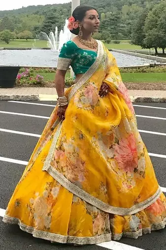 Women Embroidered Semi Stitched Organza Lehenga & Unstitched Blouse With Dupatta