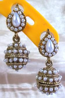 Pearl  leaf earrings