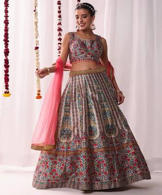 Floral Digital Printed Lehenga Choli With Dupatta & Matching Tassles 4
