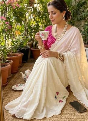 White Color Hand CutDana Bandhni And Butta Work art silk saree 2