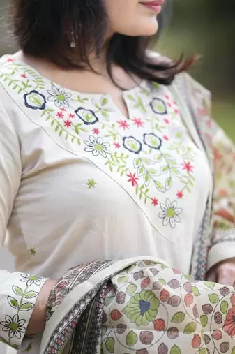 Off-White Floral Embroidered Kurti Set with Printed Dupatta