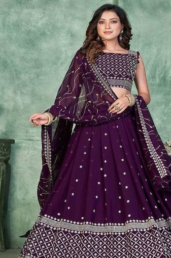 Women Embroidered Sequinned Semi Stitched Lehenga & Unstitched Blouse With Dupatta