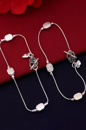 Silver color oxidised anklet