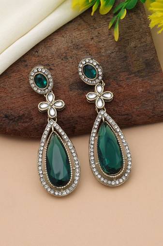 Green color kundan earrings