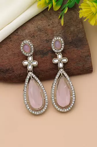 Light pink color kundan earrings