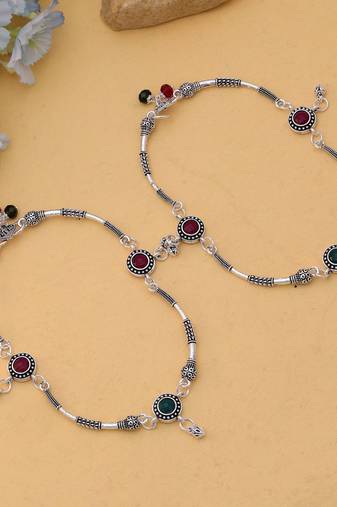 Maroon & green color oxidised anklet