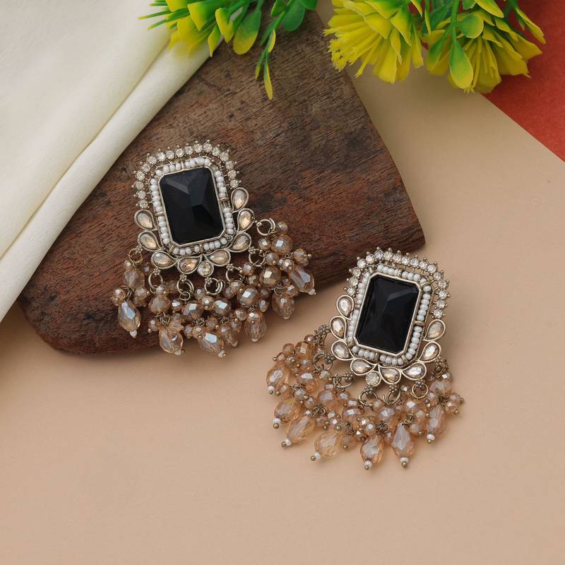 Black color kundan earrings