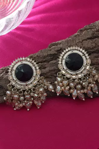 Black color kundan earrings