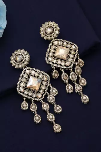 Gold color kundan earrings