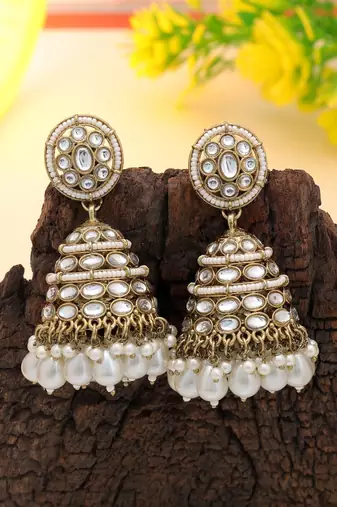 White color kundan earrings