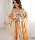 Womens new trending fendy fabric with real mirror with coding embroidered lace work kurta set