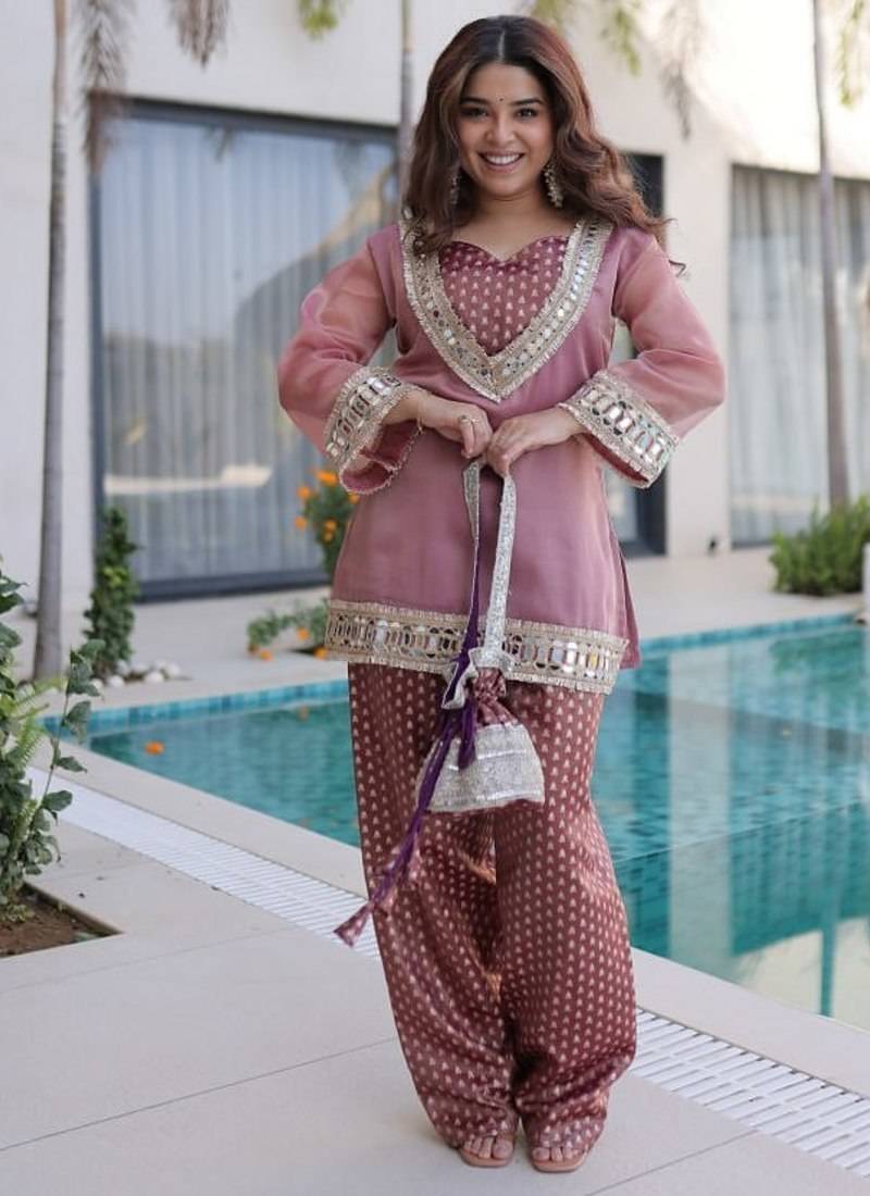 Womens new wedding wear peach color salasa fabrics with mirror & lace work kurta pant set