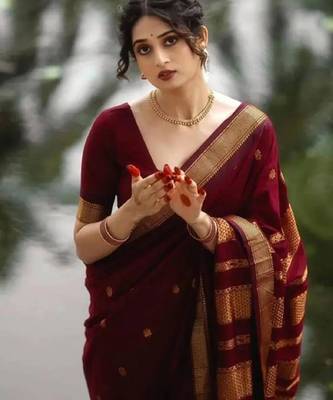 Maroon silk blend woven saree 5
