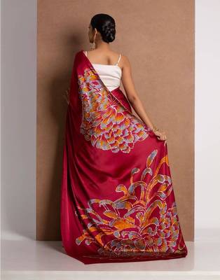 Red satin printed saree 3