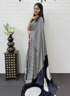 Black Color eal Mirror Hand Work with Mal Cotton Saree 3