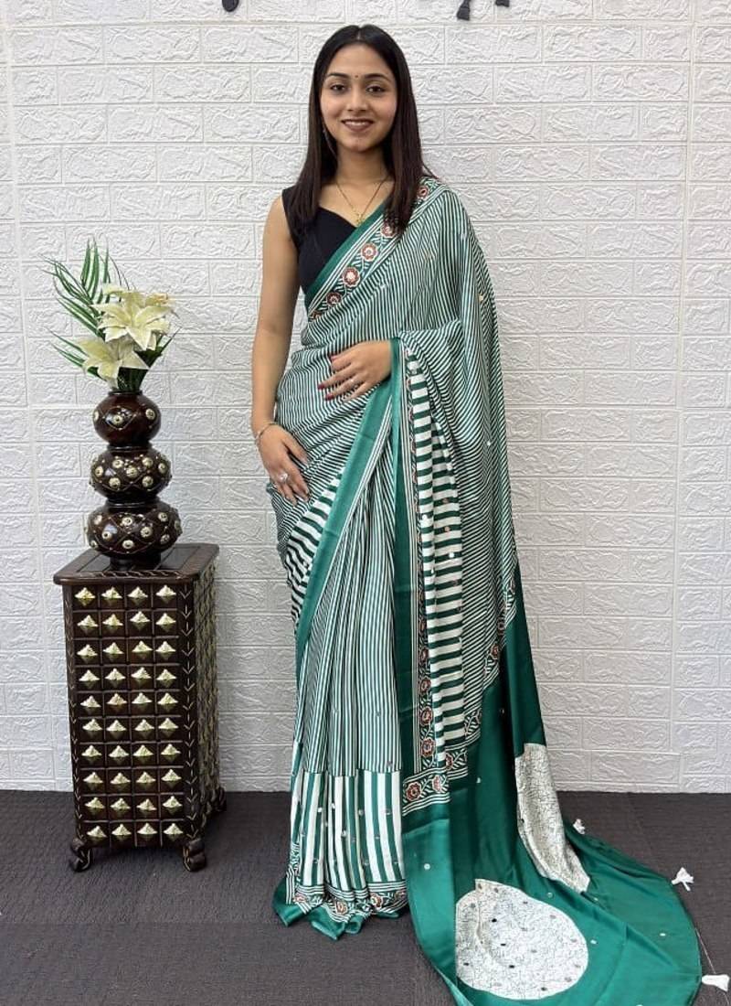 Green Color eal Mirror Hand Work with Mal Cotton Saree