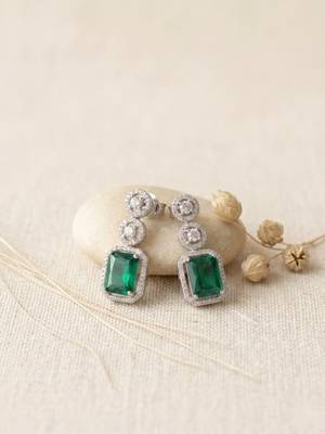 Classic crystalgreen ad earrings 1