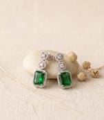 Classic green ad earrings