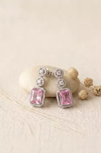 Classic pastelpink ad earrings