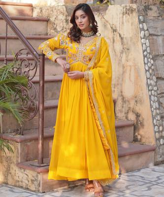 Yellow faux blooming embroidered anarkali set with dupatta 1