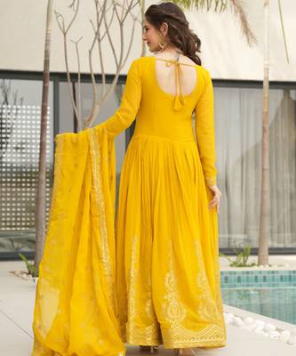 Yellow faux blooming embroidered anarkali set with dupatta 4