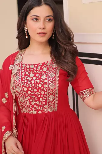 Red faux blooming embroidered anarkali set with dupatta