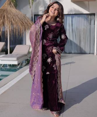 Wine ice velvet zari embroidered kurta set with dupatta 2