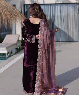 Wine ice velvet zari embroidered kurta set with dupatta 4