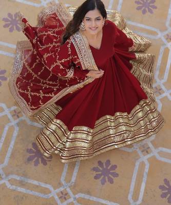 Maroon faux blooming embroidered anarkali set with dupatta 3