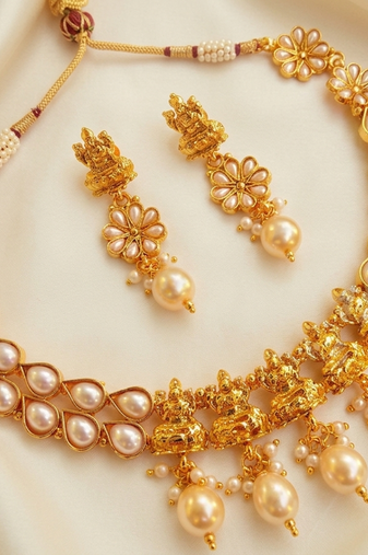 White kemp temple necklace set