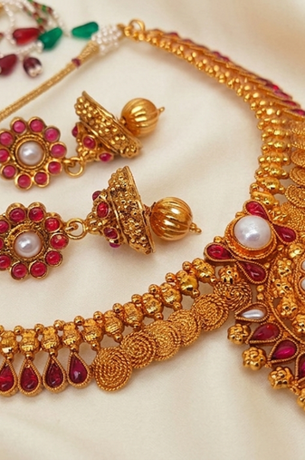 Pink and white kemp necklace set