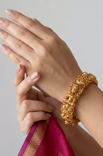 Temple nakshi  lakshmi bridal bangles(2.6)