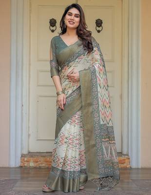 Stylish handloom cotton floral print saree with matching blouse piece 2