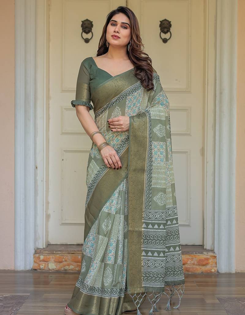 Lightweight handloom cotton floral printed saree for daily wear with blouse