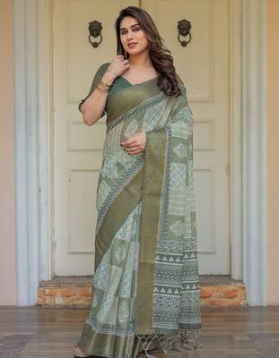 Lightweight handloom cotton floral printed saree for daily wear with blouse 2
