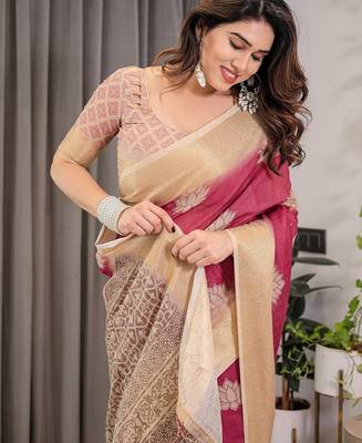 Linen weaved with golden zari linen weaved with golden zari blend handloom saree with floral motif and tassel border 5