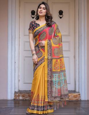 Women's handloom cotton floral print saree with attached blouse piece 2