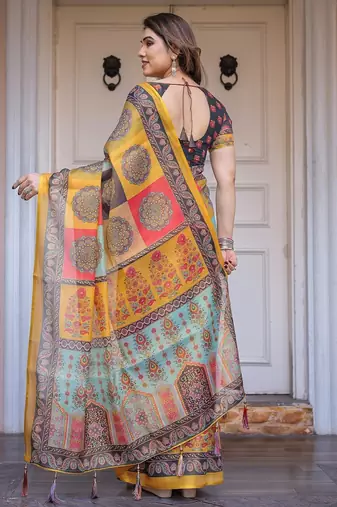 Women's handloom cotton floral print saree with attached blouse piece
