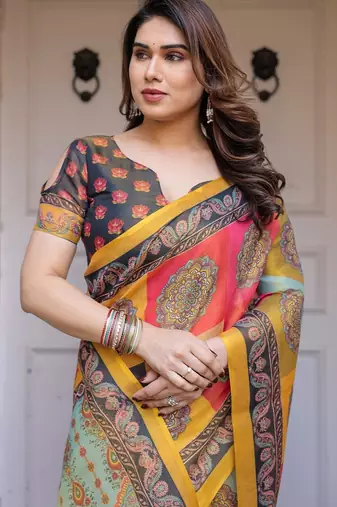Women's handloom cotton floral print saree with attached blouse piece