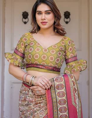 Handloom cotton floral pattern printed saree with 5.5 meter saree & blouse 5