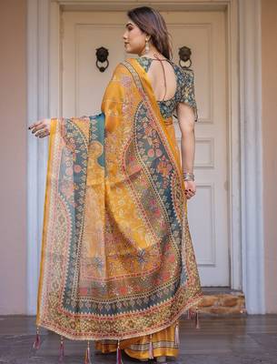 Soft & comfortable handloom cotton floral printed saree with blouse 3