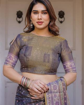 Women's ethnic handloom cotton floral printed saree with blouse 5