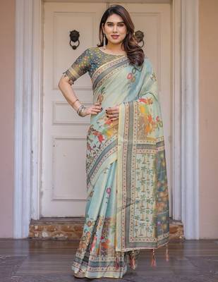Stylish handloom cotton floral print saree with matching blouse piece 2
