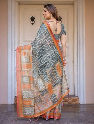 Soft handloom cotton floral printed saree with 5.5m saree & blouse piece 3