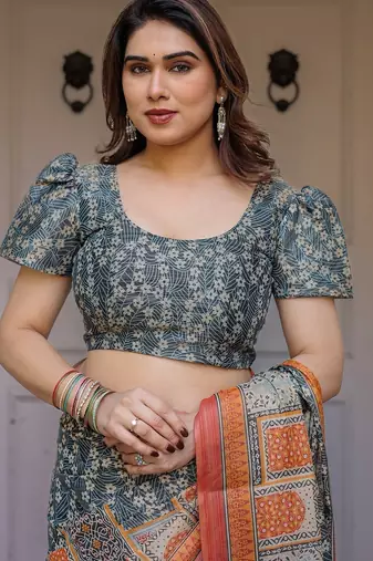 Soft handloom cotton floral printed saree with 5.5m saree & blouse piece