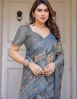 Elegant handloom cotton printed saree with floral design & blouse piece 4